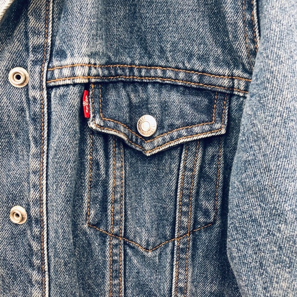 Levi’s Vintage Jean Jacket - Picture 3 of 5